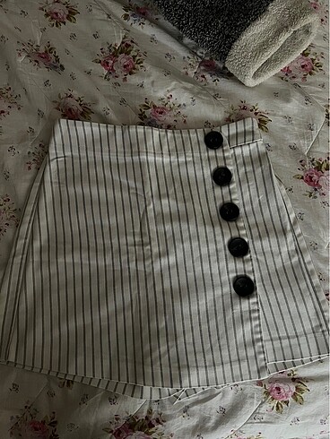 xs Beden Stradivarius etek