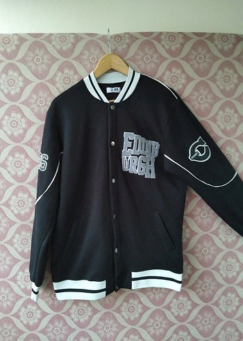 Düğmeli Siyah Erkek Çocuk Sweatshirt