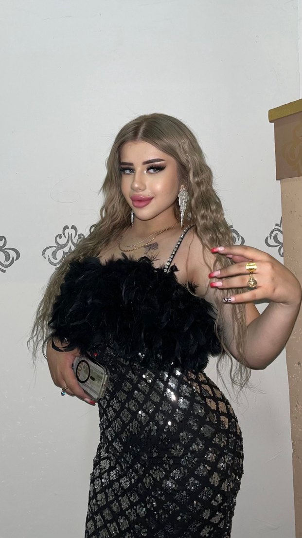 Siyah Parlak Straplez Uzun Gotik Elbise - Görsel 3