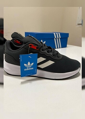 Adidas spor ayakkabı 