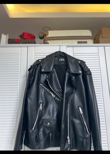 Zara Siyah Biker Deri Ceket - Görsel 2