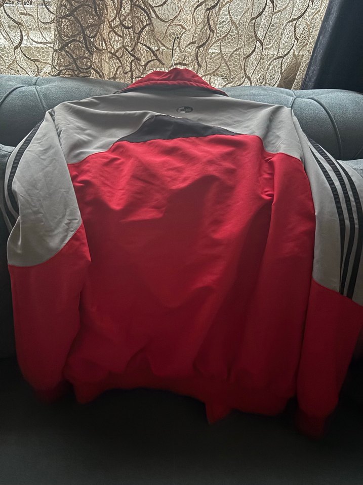 Adidas Kırmızı Gri Erkek Fermuarlı Yağmurluk - Görsel 3