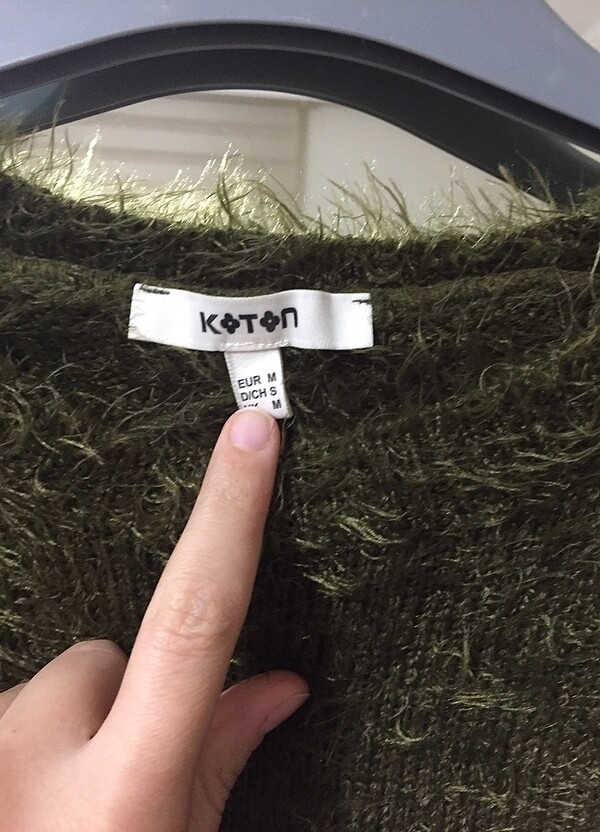 Koton incili ve tüylü haki kazak - Görsel 3