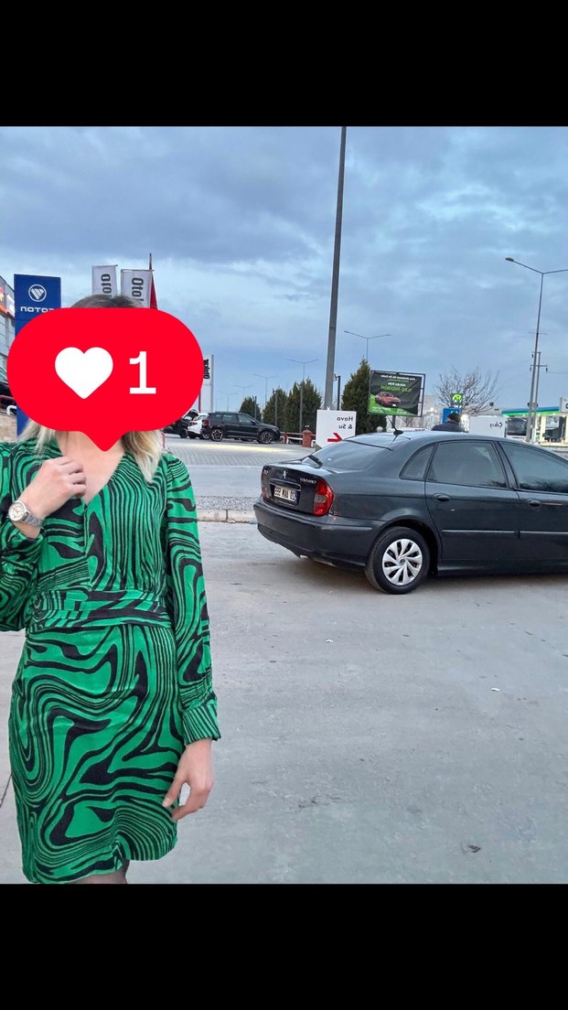 Saten Yeşil Bağlamalı kısa elbise - Görsel 2