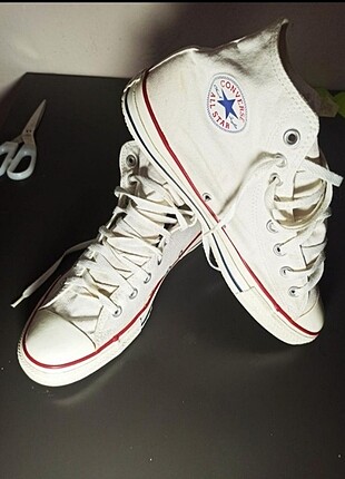 Beyaz Converse erkek ayakkabısı 