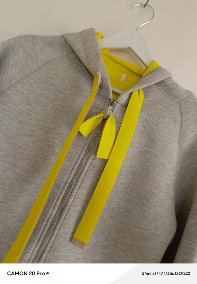 Gri Kapüşonlu Fermuarlı Ceket - Görsel 2