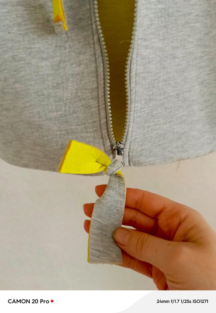 Gri Kapüşonlu Fermuarlı Ceket - Görsel 4