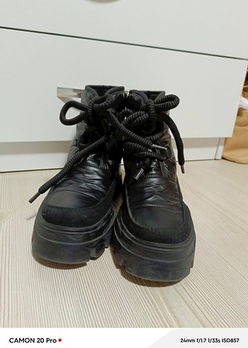 Siyah Platform Topuklu Lastik Kadın Bot - Görsel 4