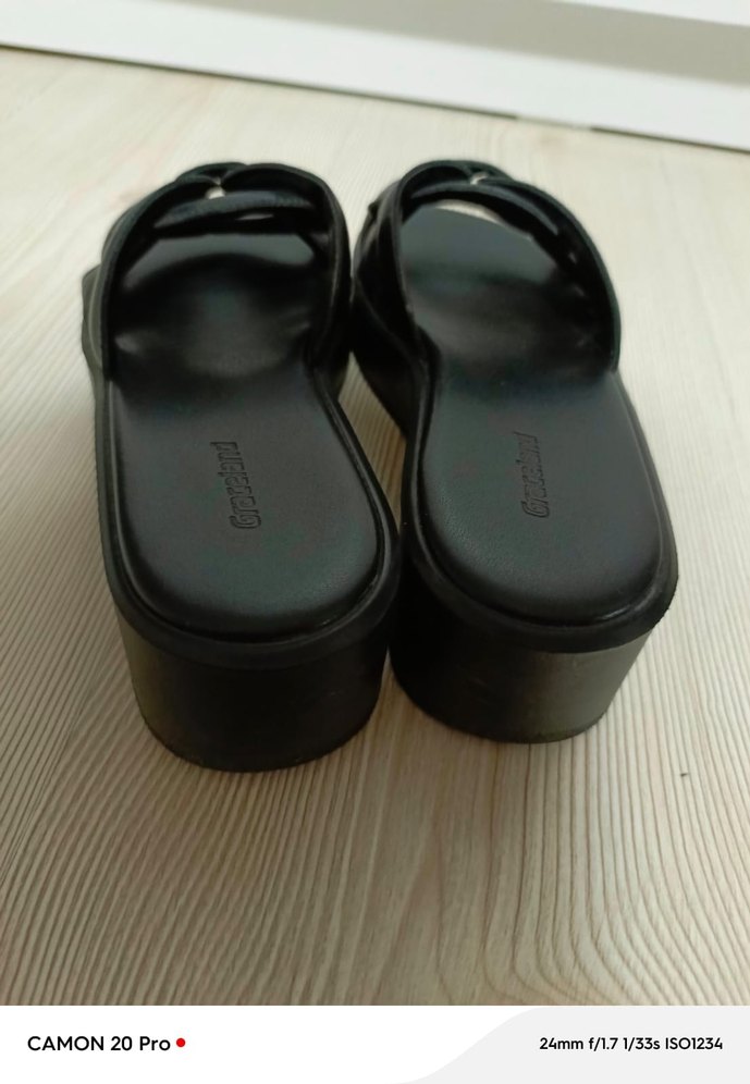 Siyah Kadın Dolgu Topuklu Terlik - Görsel 2