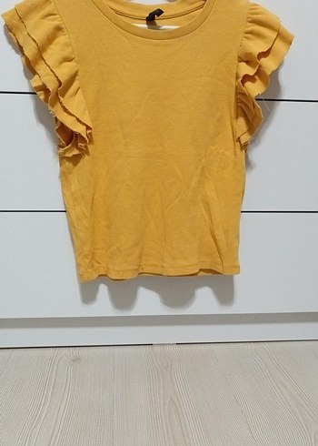 Sarı Fırfırlı Tişört - Görsel 3
