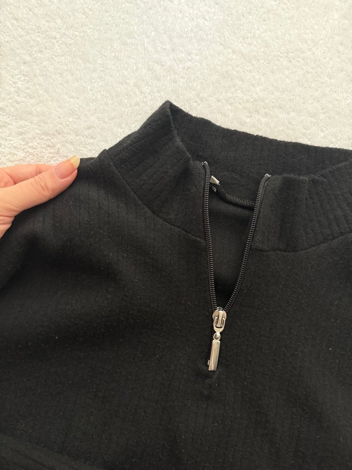 Siyah Fermuarlı Yarım Balıkçı Yaka Kadın Kazak - Görsel 2