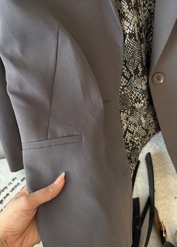 Düğmeli Gri  Kadın Blazer - Görsel 2