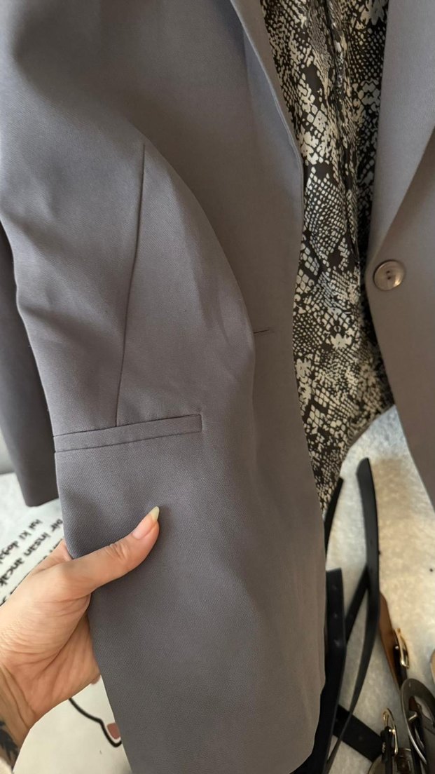 Düğmeli Gri  Kadın Blazer - Görsel 2