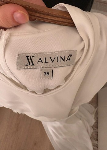 Uzun Beyaz Kadın Elbise, Püsküllü, V Yaka - Görsel 2