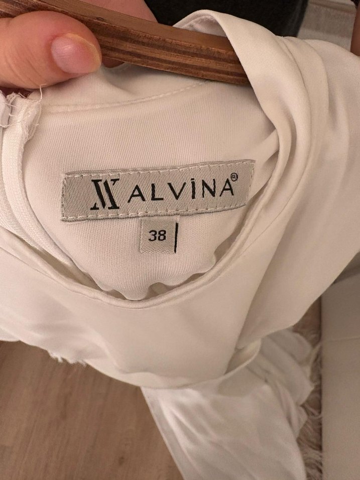 Uzun Beyaz Kadın Elbise, Püsküllü, V Yaka - Görsel 2