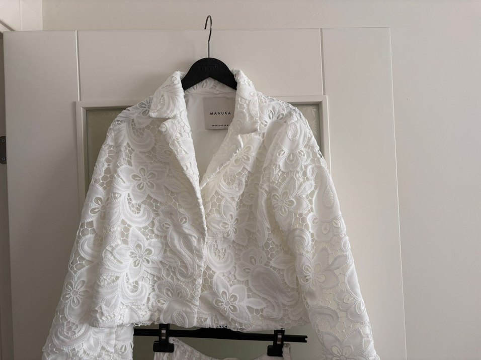 Dantel İşlemeli Beyaz Uzun Nişan Elbises - Görsel 3