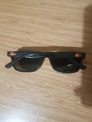 Lacoste güneş gözlüğü
