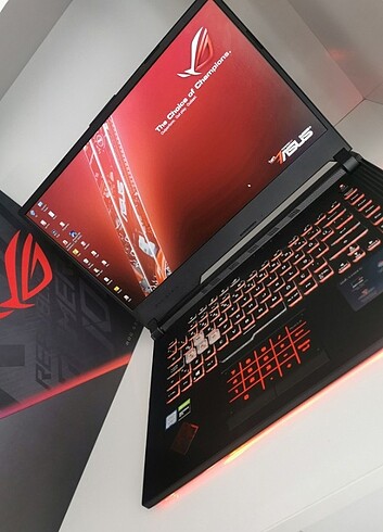 Asus ROG STRİX i7 9750H 16GB RAM 480GB SSD GTX1650