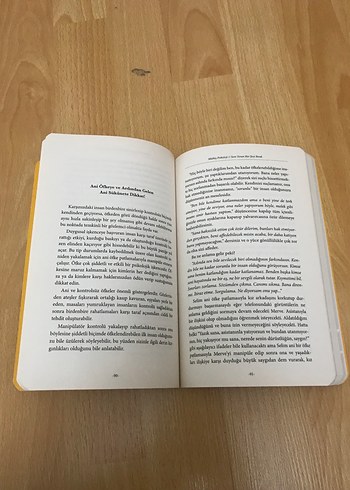 Seni Yoran Her Şeyi Bırak Roman - Görsel 2