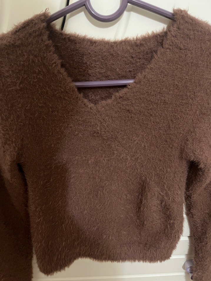 Kahverengi V Yaka Uzun Kollu Kadın Kazak - Görsel 2