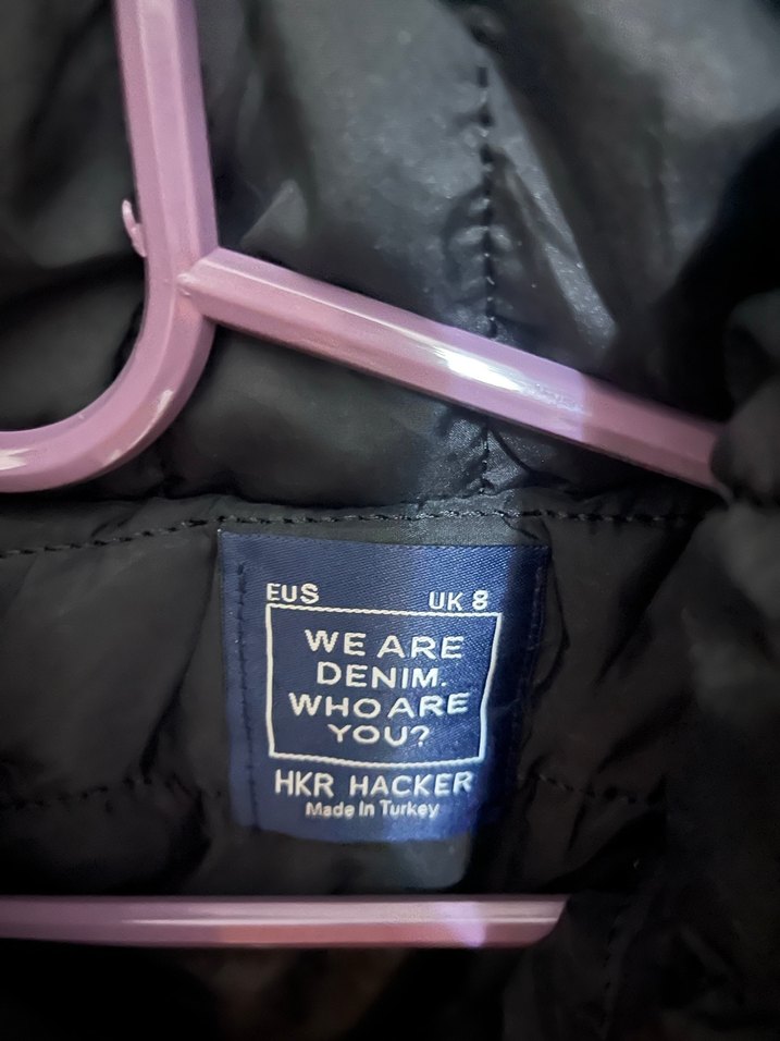 Siyah Gotik Yüksek Yakalı Kadın Mont - Görsel 3