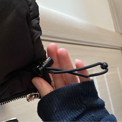 s Beden siyah Renk Pull and bear şişme mont
