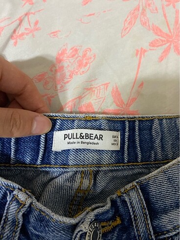 34 Beden mavi Renk pull and bear mom jean