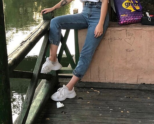 paça detaylı mom jean