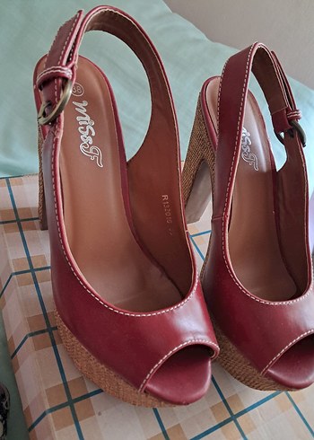Miss Proto Bordo Deri Tokalı Dolgu Topuklu Kadın Ayakkabı