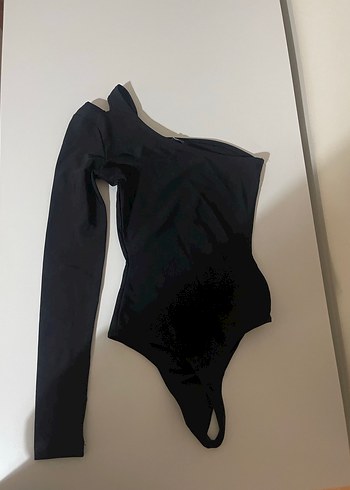 Bershka Siyah Straplez Uzun Kollu Kadın Bluz
