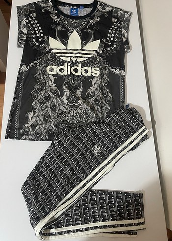 Kadın Siyah Desenli Adidas Takım