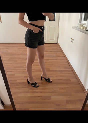Zara Kadın Siyah Mini Denim Şort