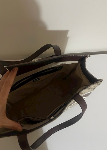 GUESS Baskılı Kahverengi Kadın Çanta - Görsel 8