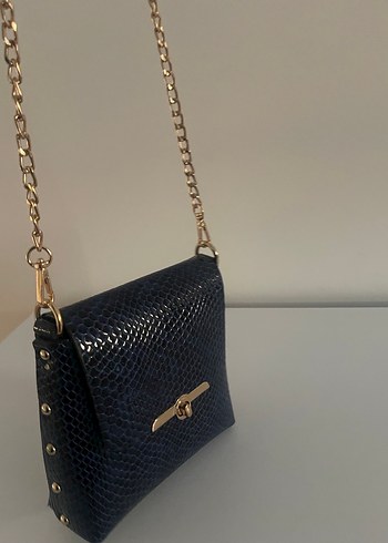 Zincir Detaylı lacivert  Yılan Derisi Desenli Çanta - Görsel 2