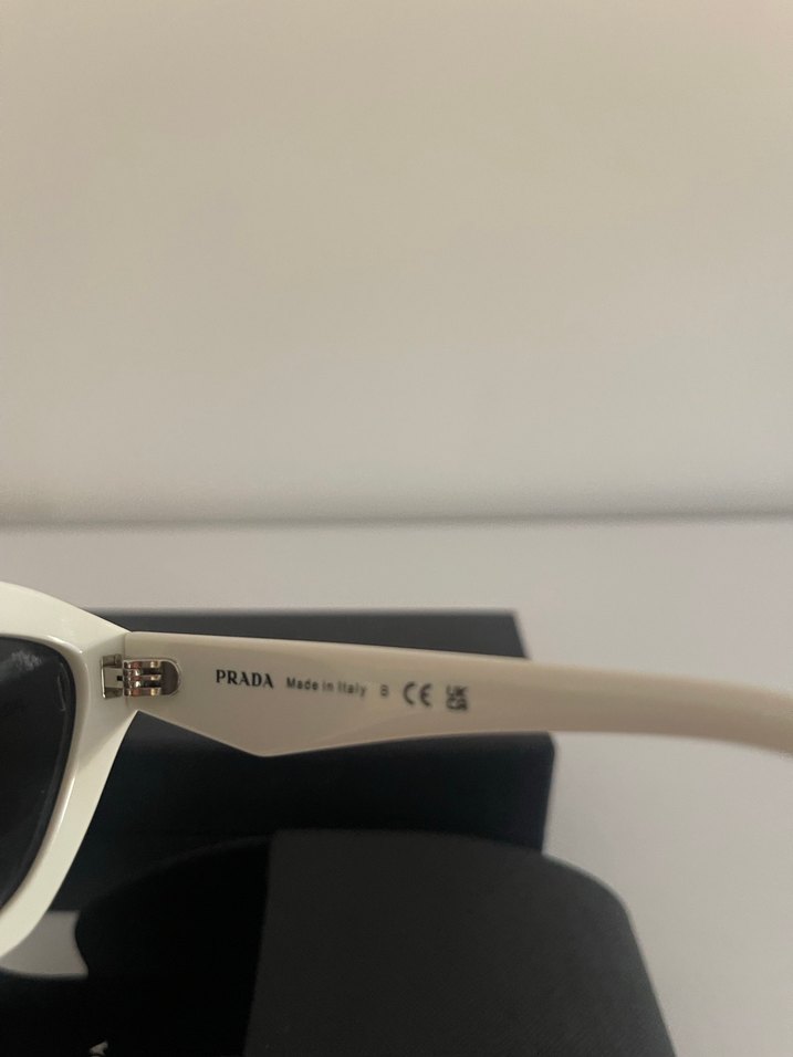 Prada Beyaz Kadın Gözlük - Görsel 3