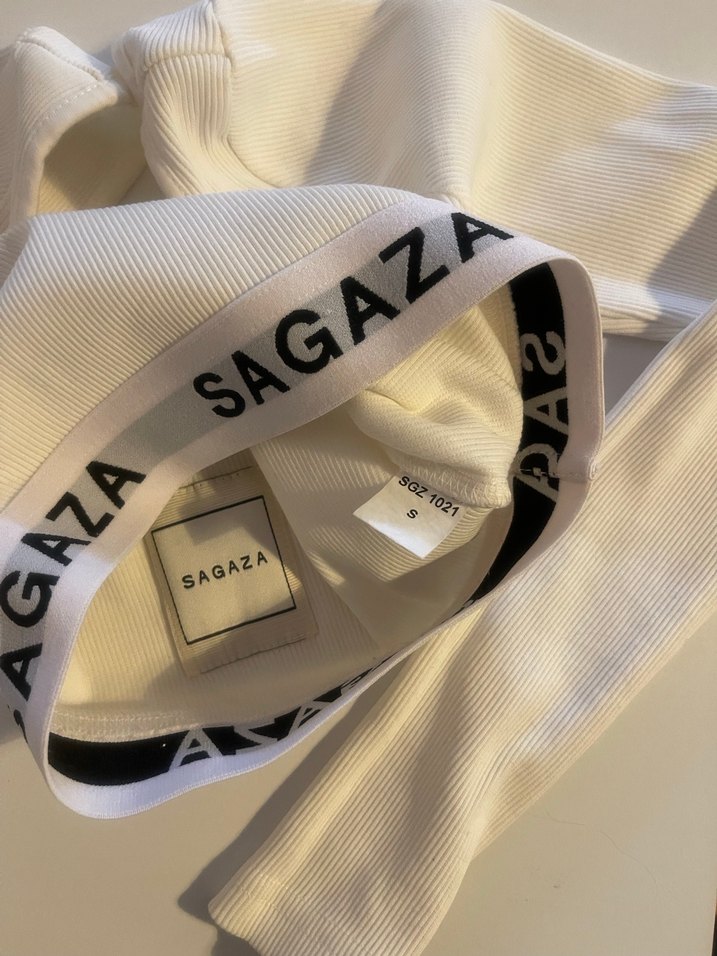 Beyaz Uzun Kollu Crop Top - Görsel 4