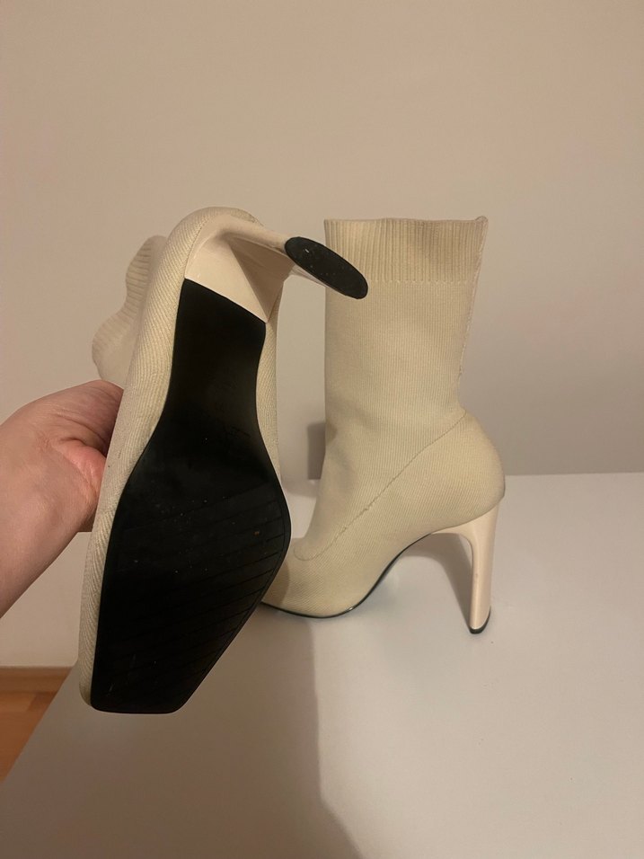 Beyaz Stiletto Topuklu Kadın Çizme - Görsel 4