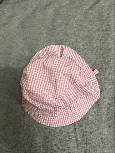 Zara kız bebek şapka