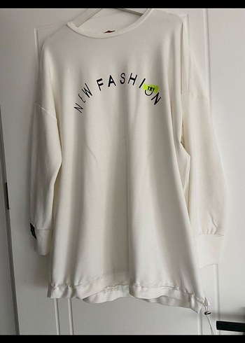 Düğmeli Beyaz Uzun Kollu Kadın Sweatshirt