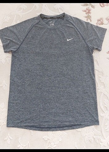 Orjinal Nike t shirt
