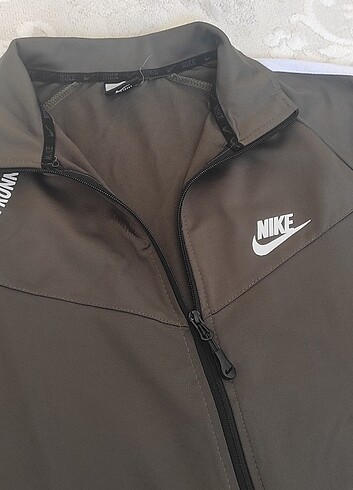 s Beden Nike üst giyim