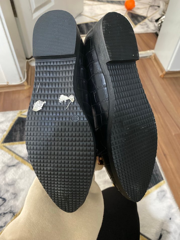 Zincir Detaylı Siyah Kadın Deri Loafer - Görsel 3