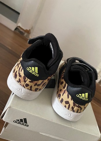 20 Beden Adidas bebek ayakkabısı