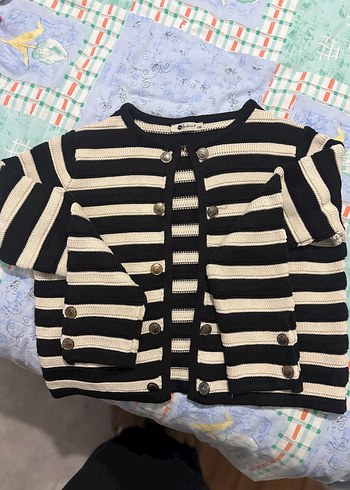 Düğmeli Siyah-Beyaz Çizgili Kadın Hırka - Görsel 5