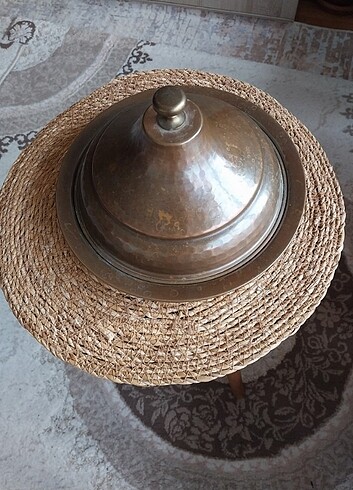 Vintage kapaklı bakır kap