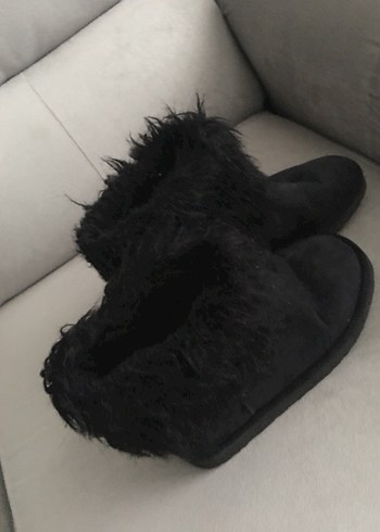 Siyah Peluş Detaylı Kadın Dolgu Topuk Bot - Görsel 9