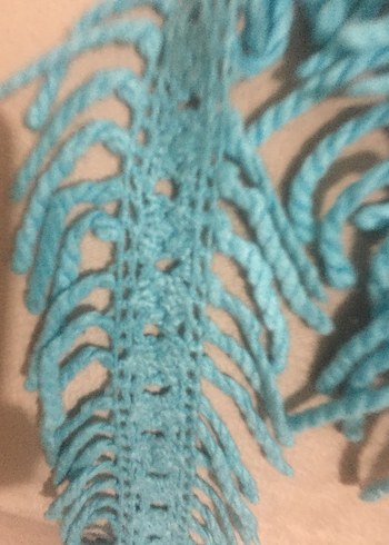 Püsküllü Turkuaz Örgü Kadın Şal - Görsel 5