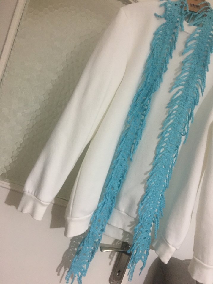 Püsküllü Turkuaz Örgü Kadın Şal - Görsel 4