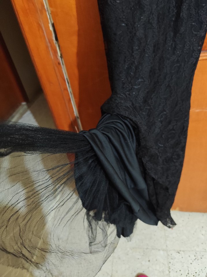 Siyah Dantel Uzun Kollu V Yaka Uzun Abiye Elbise - Görsel 4