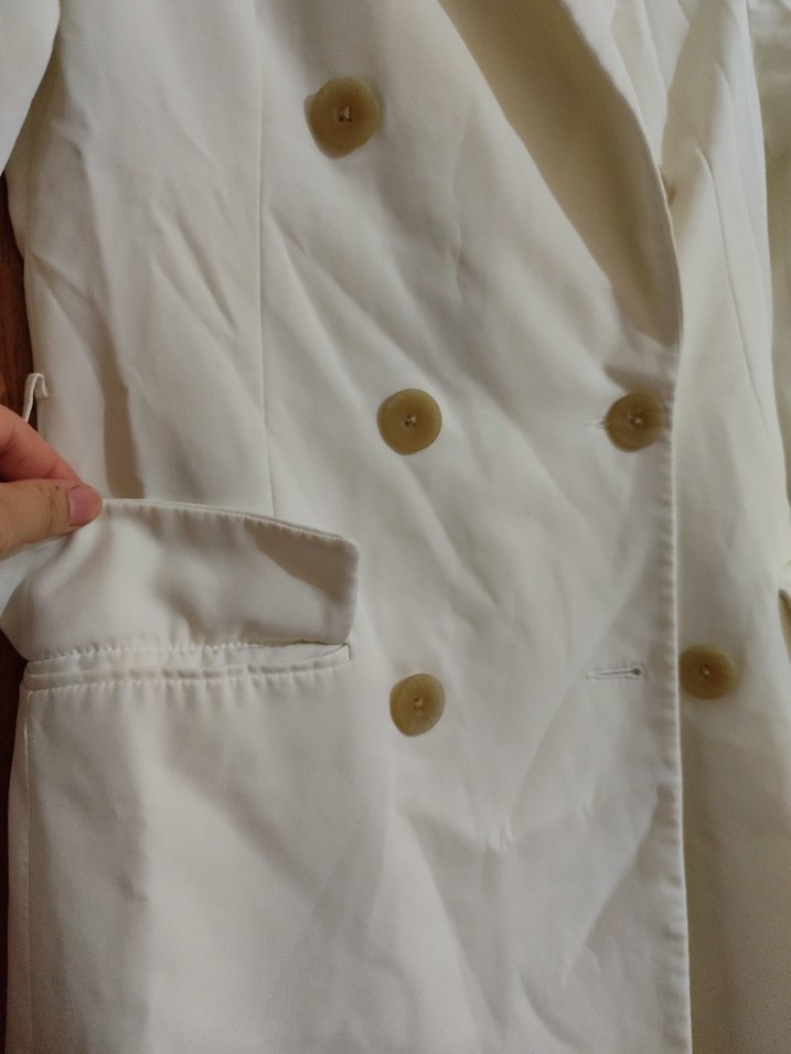 Düğmeli Beyaz Kadın Midi Blazer - Görsel 3